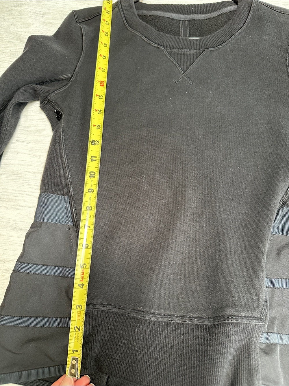 Lululemon Crewneck - Picture 6 of 6